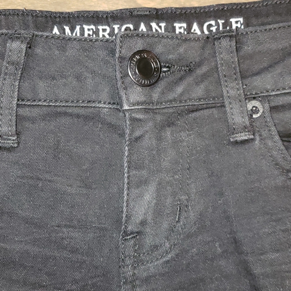 Distressed AE Shorts - Picture 4 of 4